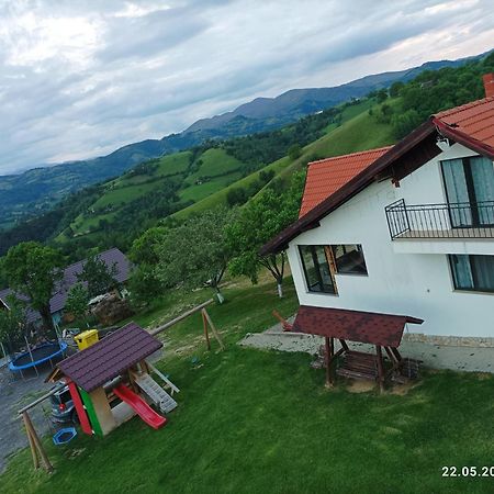 הוילה Casa Din Livada, Poiana Marului, Brasov מראה חיצוני תמונה