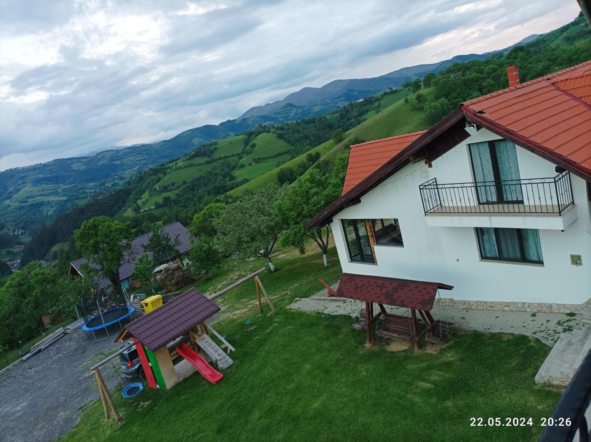 הוילה Casa Din Livada, Poiana Marului, Brasov מראה חיצוני תמונה